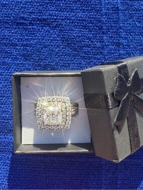 Classic Halo Square-Cut Cubic Zirconia Ring in 925 Silver